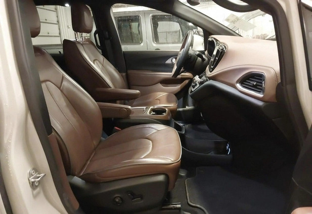 Chrysler Pacifica cena 58000 przebieg: 93808, rok produkcji 2020 z Żabno małe 56